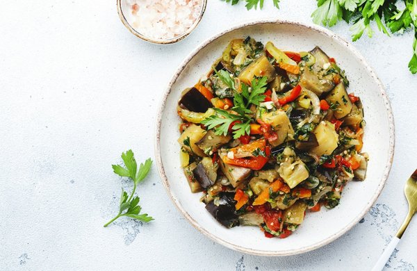 Quels sont les meilleurs exercices pour augmenter l'explosivité des sauts latéraux en défense ?